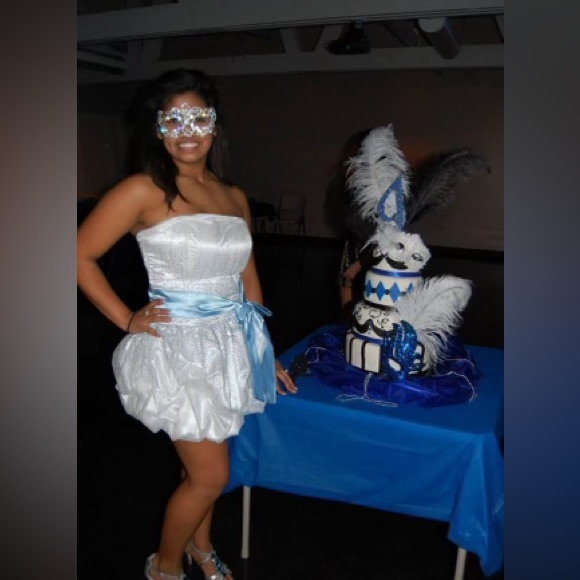 White Bubble Semi-Formal Dress - Picture 6 of 7